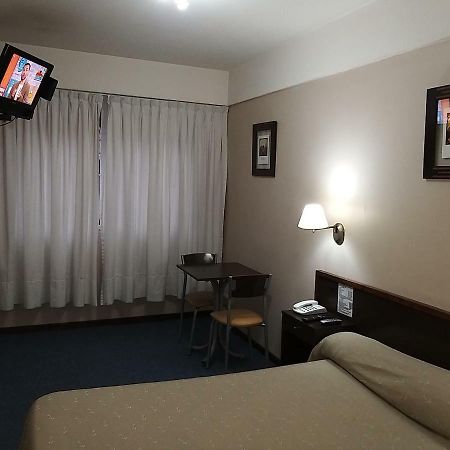 Hotel Carrara Buenos Aires Extérieur photo