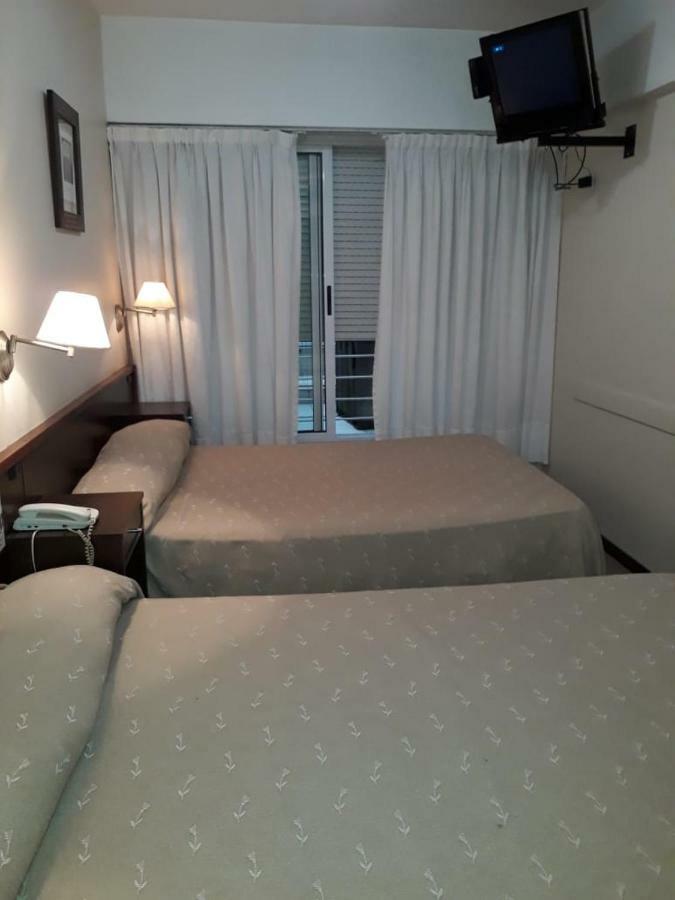 Hotel Carrara Buenos Aires Extérieur photo
